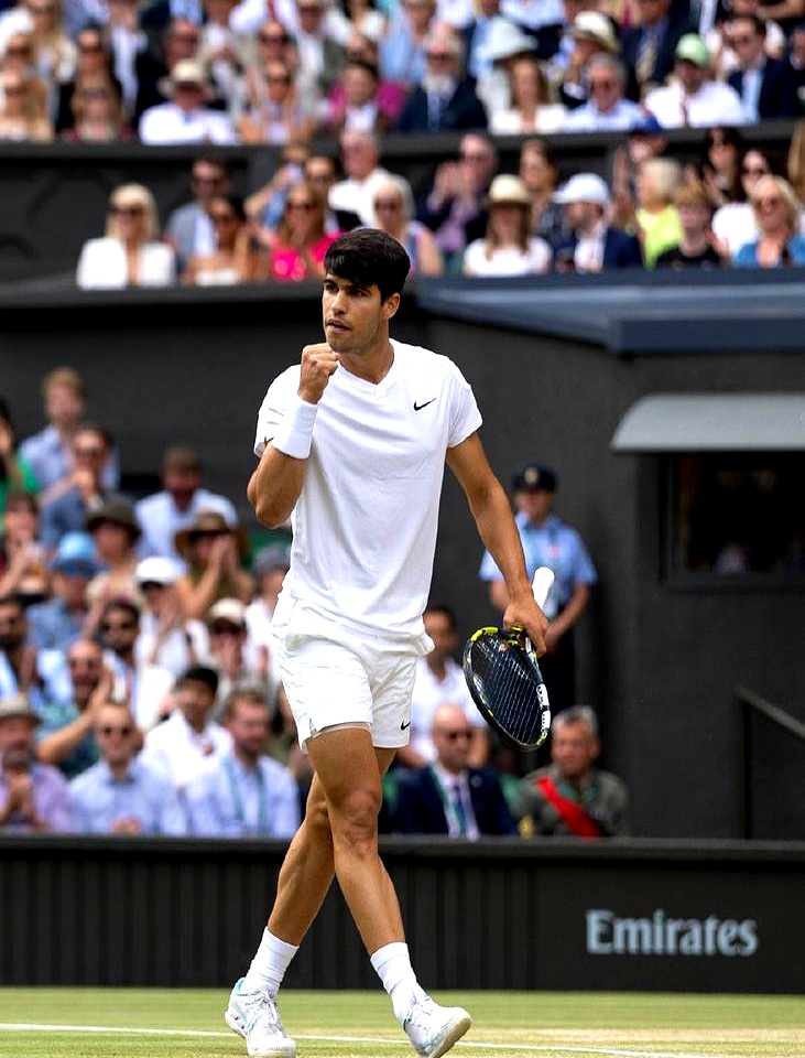 阿尔卡拉斯个人简历